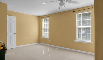 274 Rae Ln, Bonneau, SC 29431