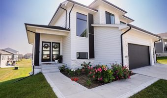 3217 Lakeview Dr SE, Altoona, IA 50009