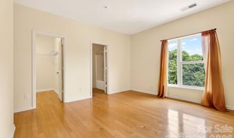 649 Raphael Pl, Charlotte, NC 28205