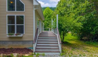 1044 Shell Stand Rd, Almond, NC 28702