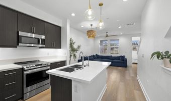 7641 University Ave 105, La Mesa, CA 91942