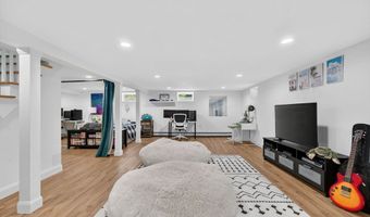 15 Lovejoy Rd, Andover, MA 01810