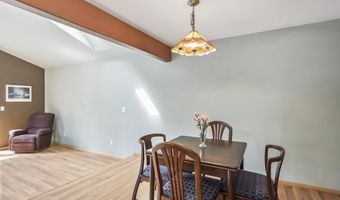 1115 NE Burnside Ave, Bend, OR 97701