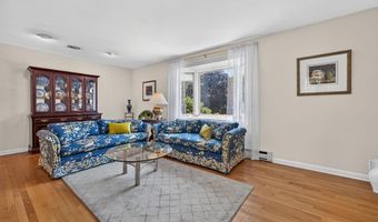 5463 DORIS Dr, Allentown, PA 18106