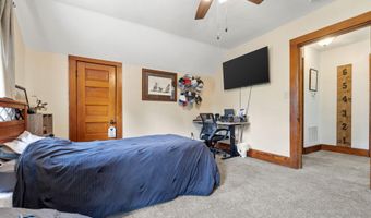 615 E Prairie Ln, Ash Grove, MO 65604