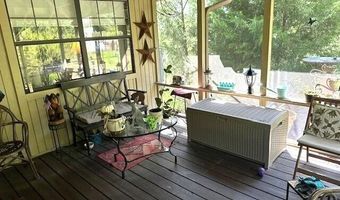 850 Gambier Dr, Alford, FL 32420