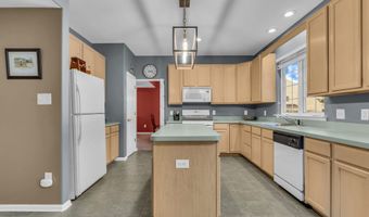 12 Brittany Dr, Bayville, NJ 08721
