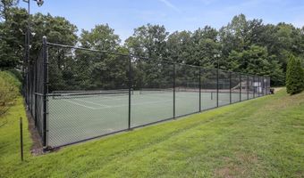 6022 VALLEY VIEW Dr, Alexandria, VA 22310