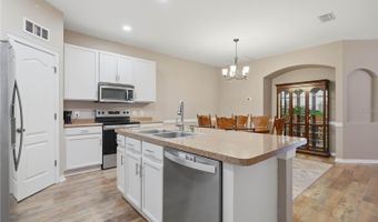 6936 SURREY OAK Dr, Apollo Beach, FL 33572