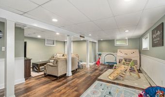 35 Skytop Rd, Andover, NJ 07860