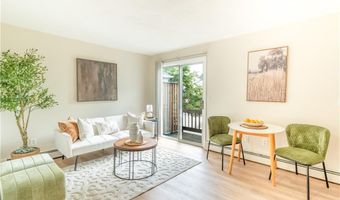 10 East St 207, Cranston, RI 02920