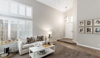 9573 World Cup Dr, Las Vegas, NV 89117