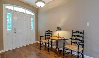 8900 Hinkson Rd, Benton, AR 72019