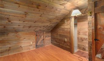 509 School St, North Kingstown, RI 02852