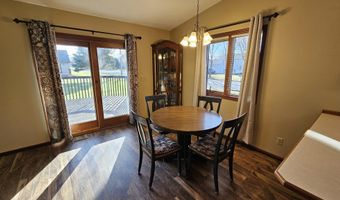 2702 Railroad Cir, Aberdeen, SD 57401