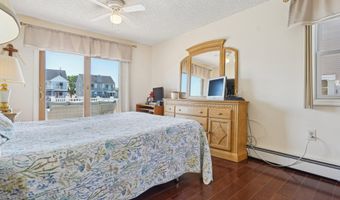 71 Top Sail Ct, Bayville, NJ 08721