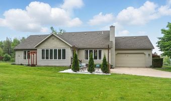 704 Redding Rd, Angola, IN 46703
