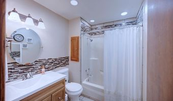706 S B St, Arkansas City, KS 67005