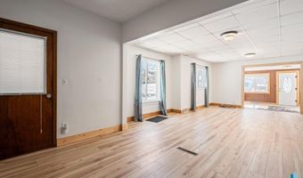 207 W 3rd St, Alcester, SD 57004