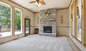 1426 E State Line Rd, Baxter Springs, KS 66713
