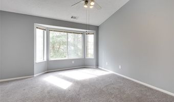 362 Village Pointe Dr, Akron, OH 44313