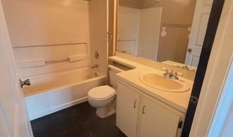 69 IROQUOIS Dr 15, Absecon, NJ 08205