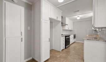 102 E Hopper St, Alvarado, TX 76009
