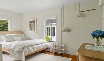 124 Harrison Ave, Newport, RI 02840