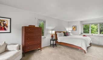 3735 Tremont Ln, Ann Arbor, MI 48105