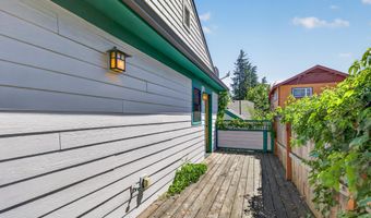 19 Gresham St, Ashland, OR 97520
