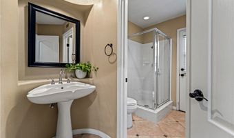 7520 E Toyon Ln, Anaheim, CA 92808