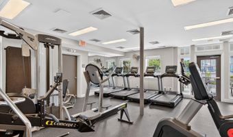 4113 S FOUR MILE RUN Dr 102, Arlington, VA 22204