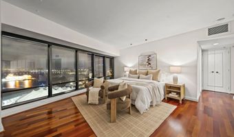 200 Harbor 2701, San Diego, CA 92101