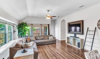 402 Shirley Dr, Alvarado, TX 76009