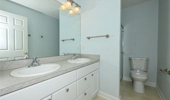 990 Whisperwood Ln, Aurora, OH 44202