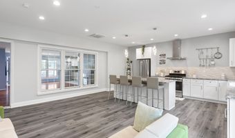 5814 LARPIN Ln, Alexandria, VA 22310