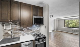 1021 ARLINGTON Blvd 806, Arlington, VA 22209
