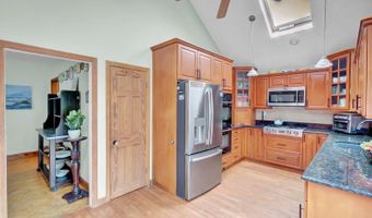 64 Hamilton St, Amityville, NY 11701