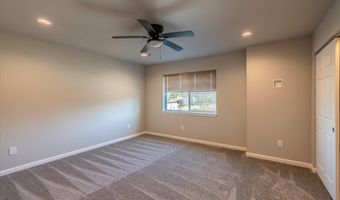 318 11TH St, Bandon, OR 97411