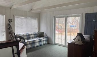 14 Lakeshore Dr, Belgrade, ME 04917