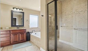 912 Stephanie Ln, Altus, OK 73521