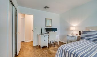 240 Dwight Rd, Middletown, NJ 07748