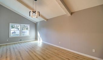 42 Cherry Tree Farm Rd, Middletown, NJ 07748