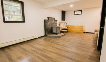 127 Cedar Dr, Andover, NJ 07860