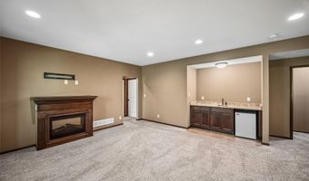 1458 NE Falstaff Ln, Ankeny, IA 50021