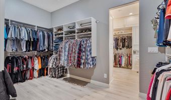 2237 W TWAIN Dr, Anthem, AZ 85086