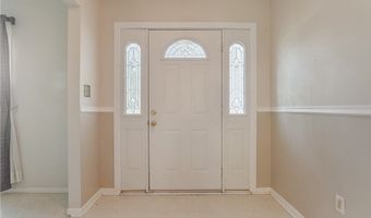 240 S Park Dr, Aurora, OH 44202