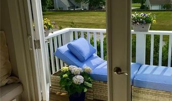 307 Corey Ln, Middletown, RI 02842