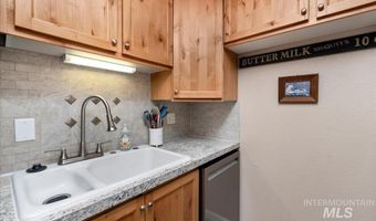 10560 W Fox Ridge Dr, Boise, ID 83709