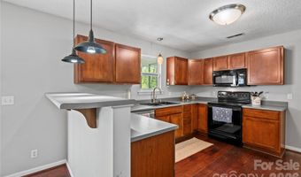 27 Sunview Cir, Arden, NC 28704